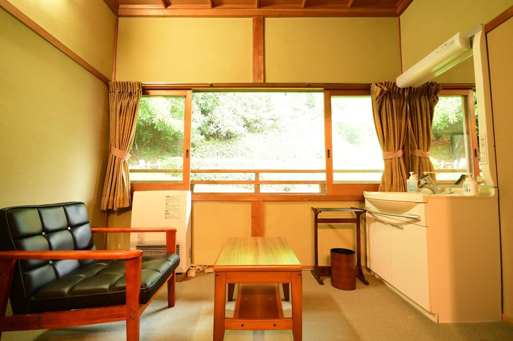 Готель Koyasan Shukubo Fugenin Екстер'єр фото