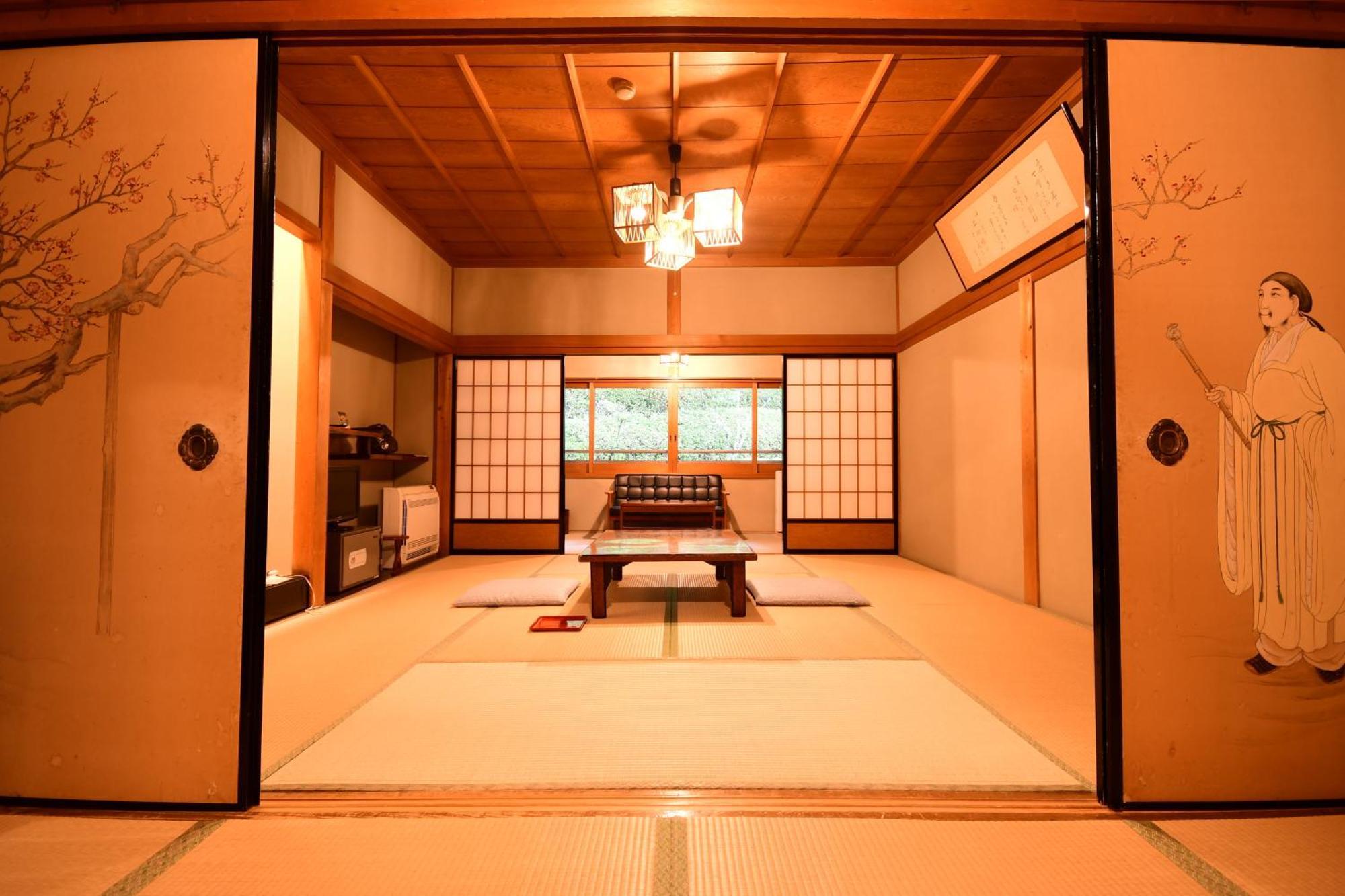 Готель Koyasan Shukubo Fugenin Екстер'єр фото