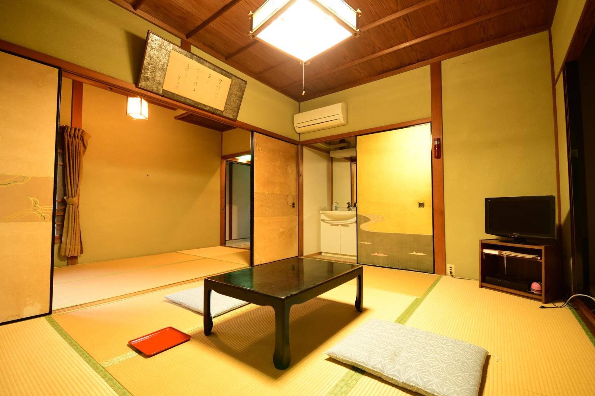 Готель Koyasan Shukubo Fugenin Екстер'єр фото