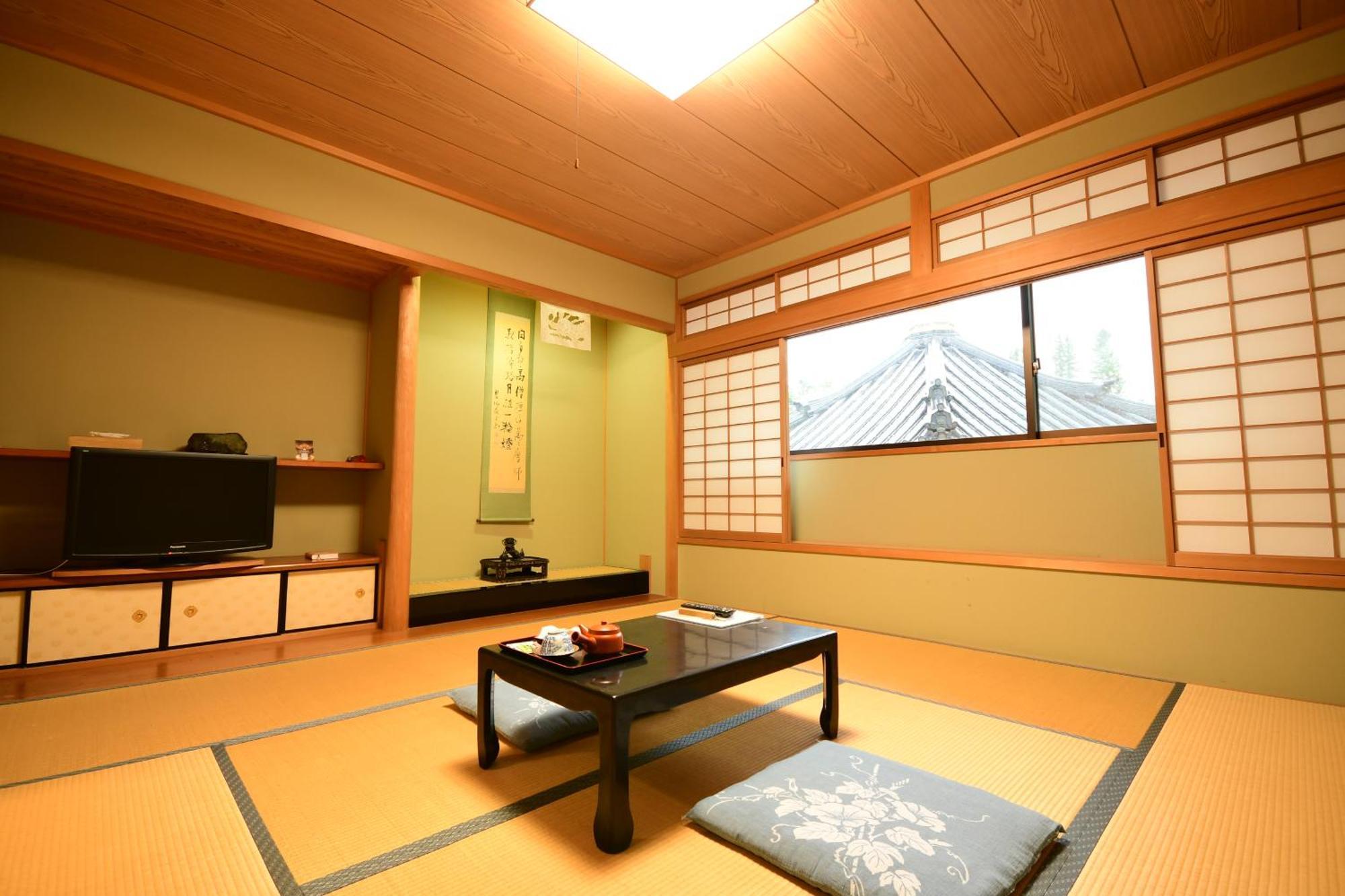 Готель Koyasan Shukubo Fugenin Екстер'єр фото