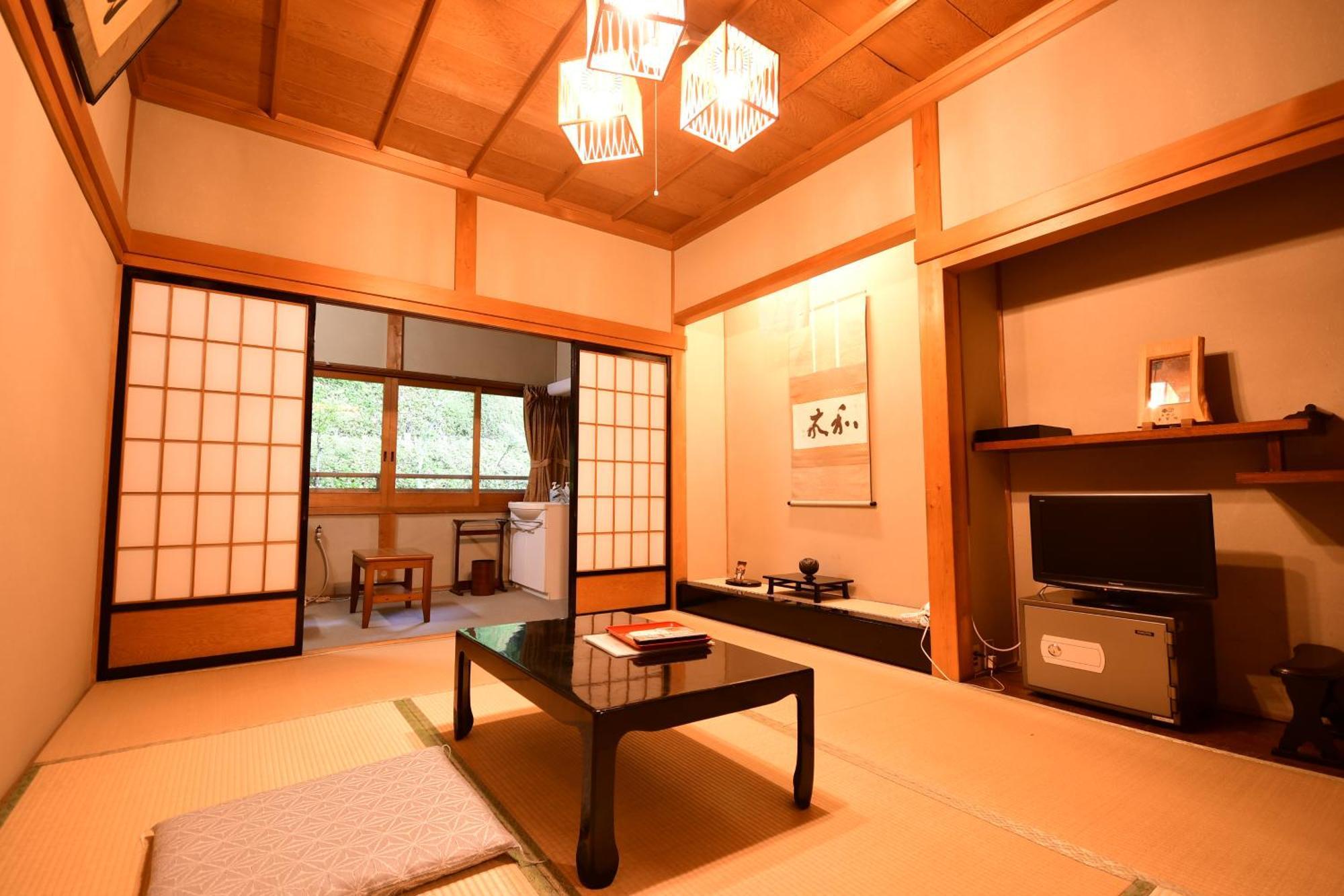 Готель Koyasan Shukubo Fugenin Екстер'єр фото