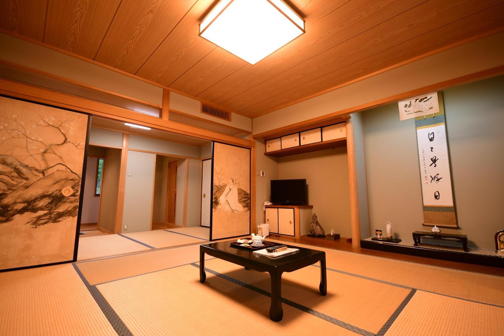 Готель Koyasan Shukubo Fugenin Екстер'єр фото