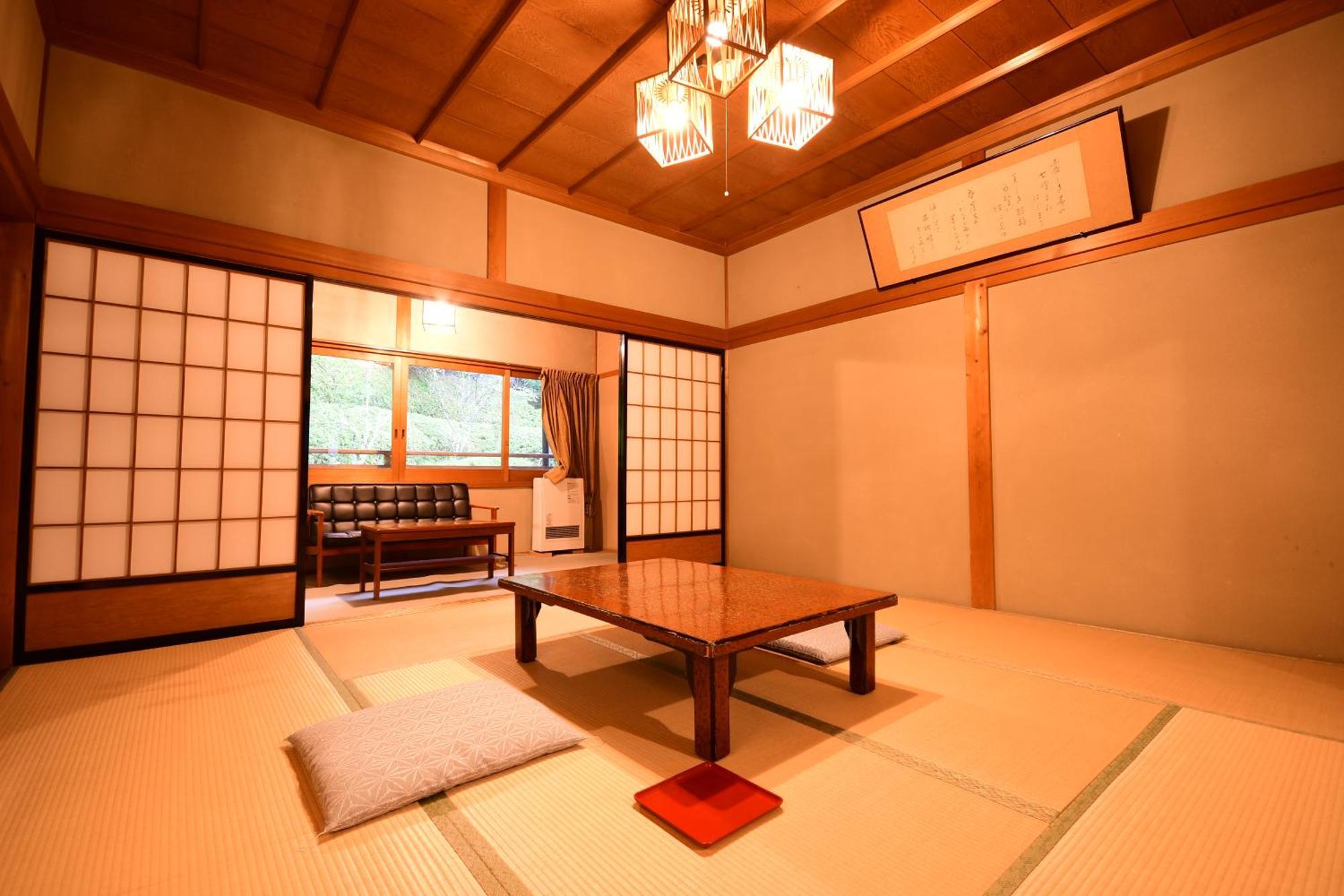 Готель Koyasan Shukubo Fugenin Екстер'єр фото