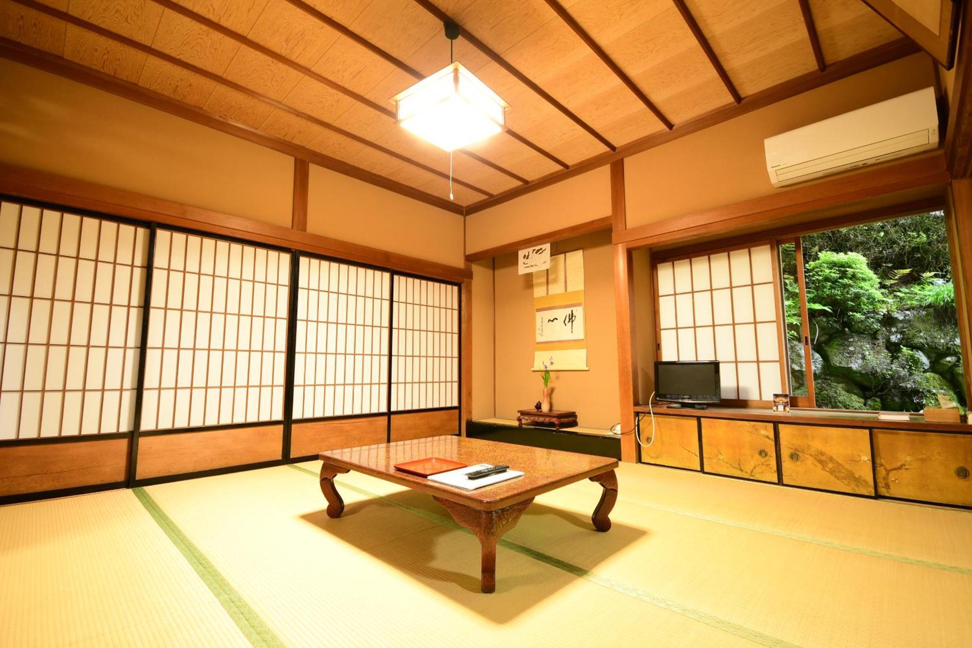 Готель Koyasan Shukubo Fugenin Екстер'єр фото