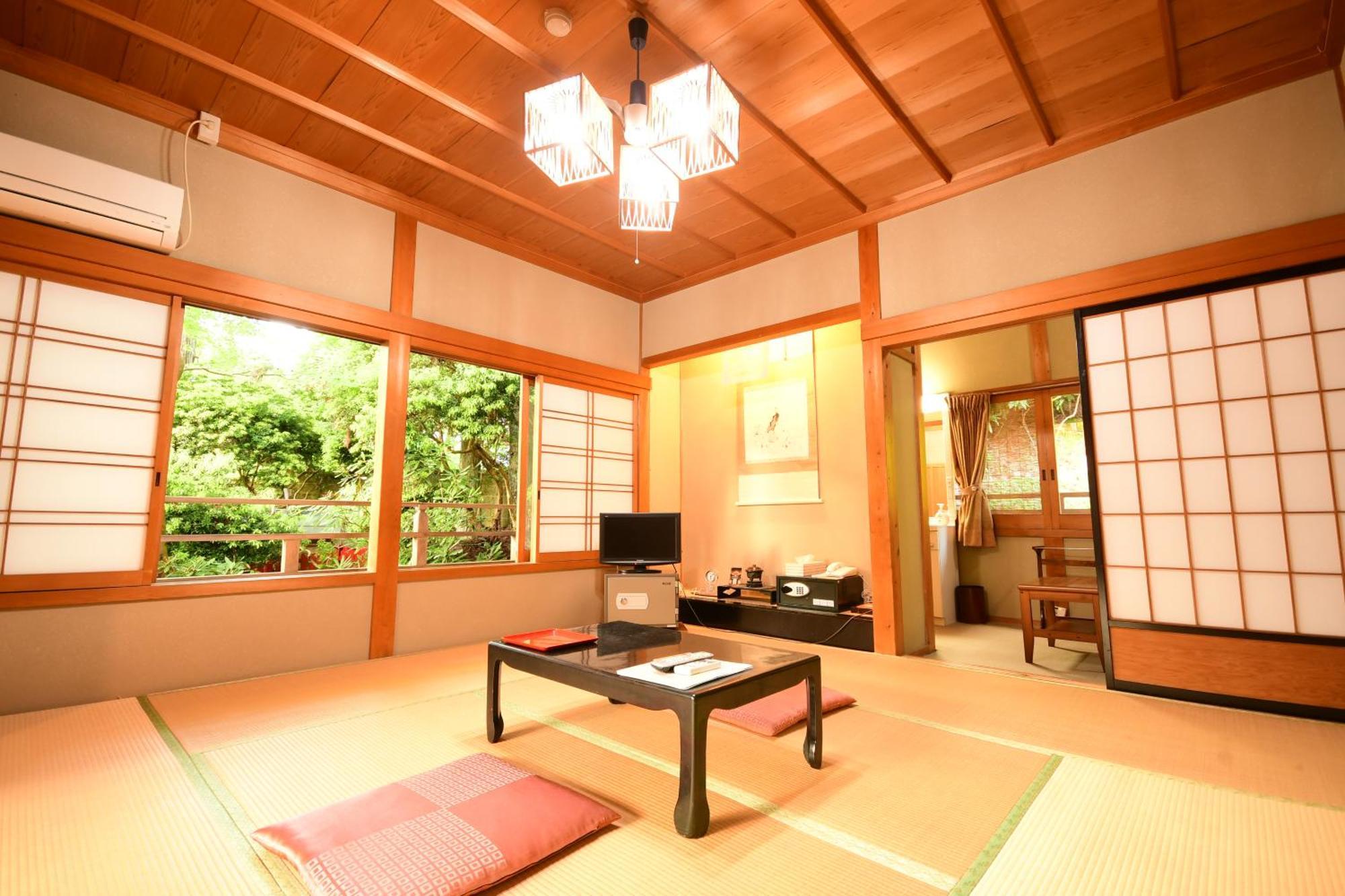 Готель Koyasan Shukubo Fugenin Екстер'єр фото