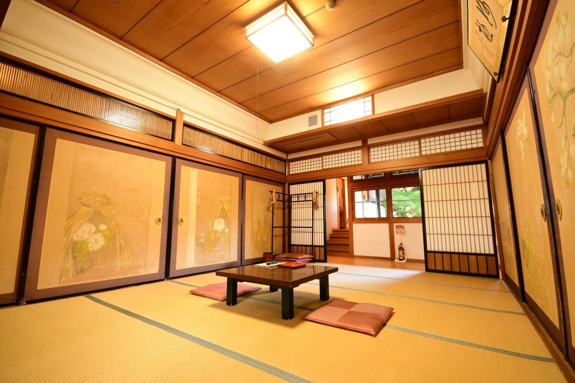 Готель Koyasan Shukubo Fugenin Екстер'єр фото