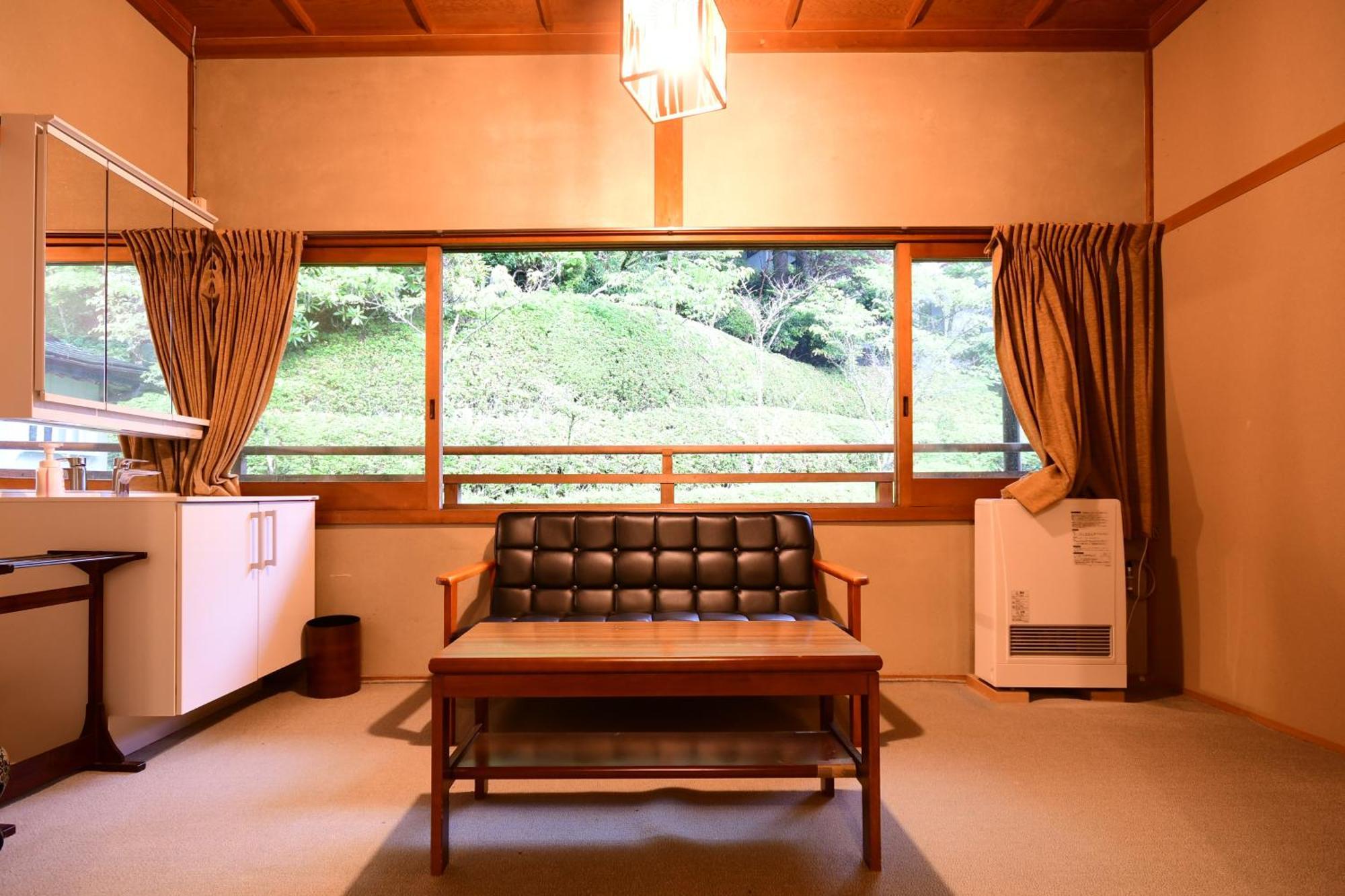 Готель Koyasan Shukubo Fugenin Екстер'єр фото