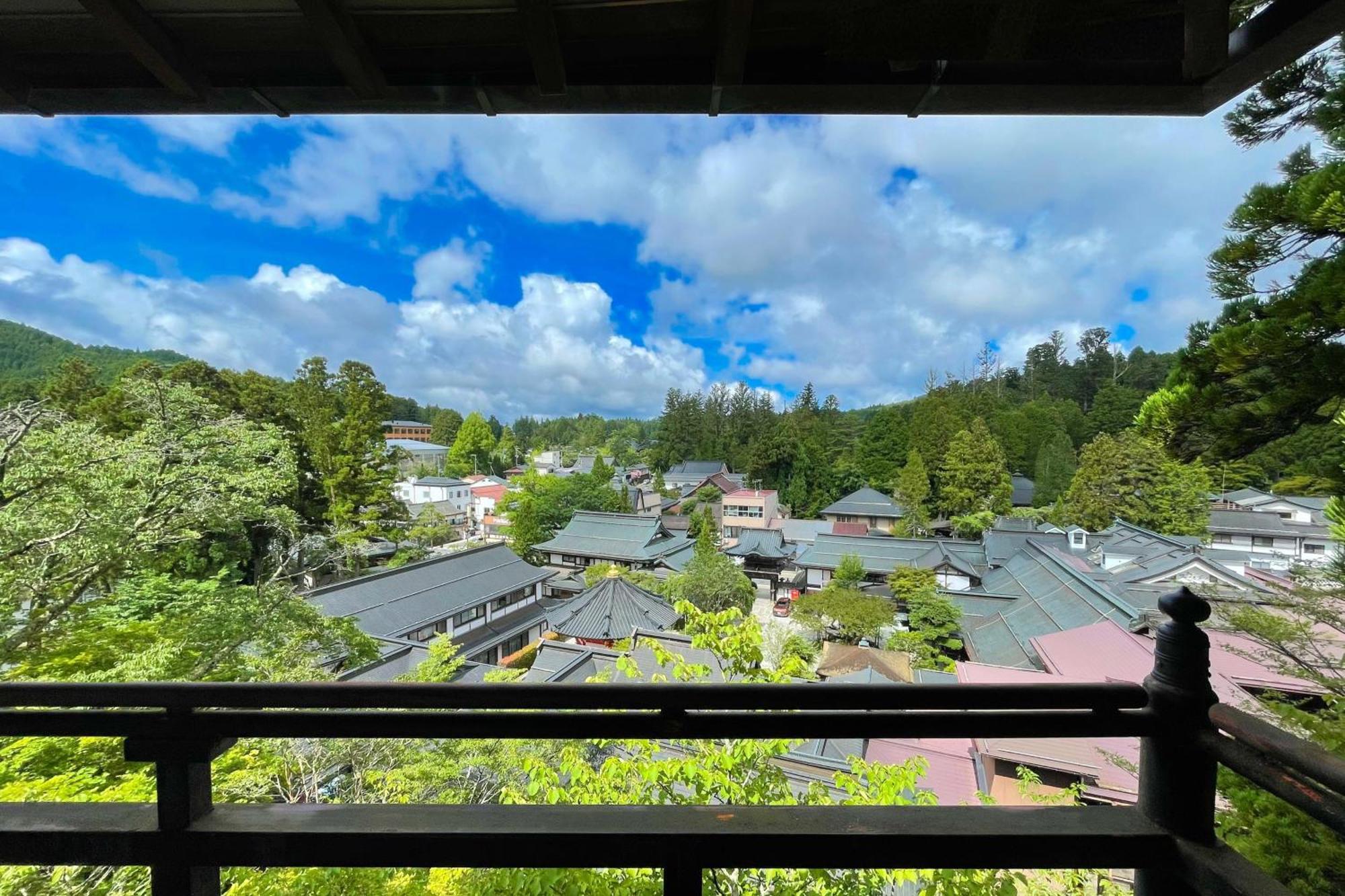 Готель Koyasan Shukubo Fugenin Екстер'єр фото