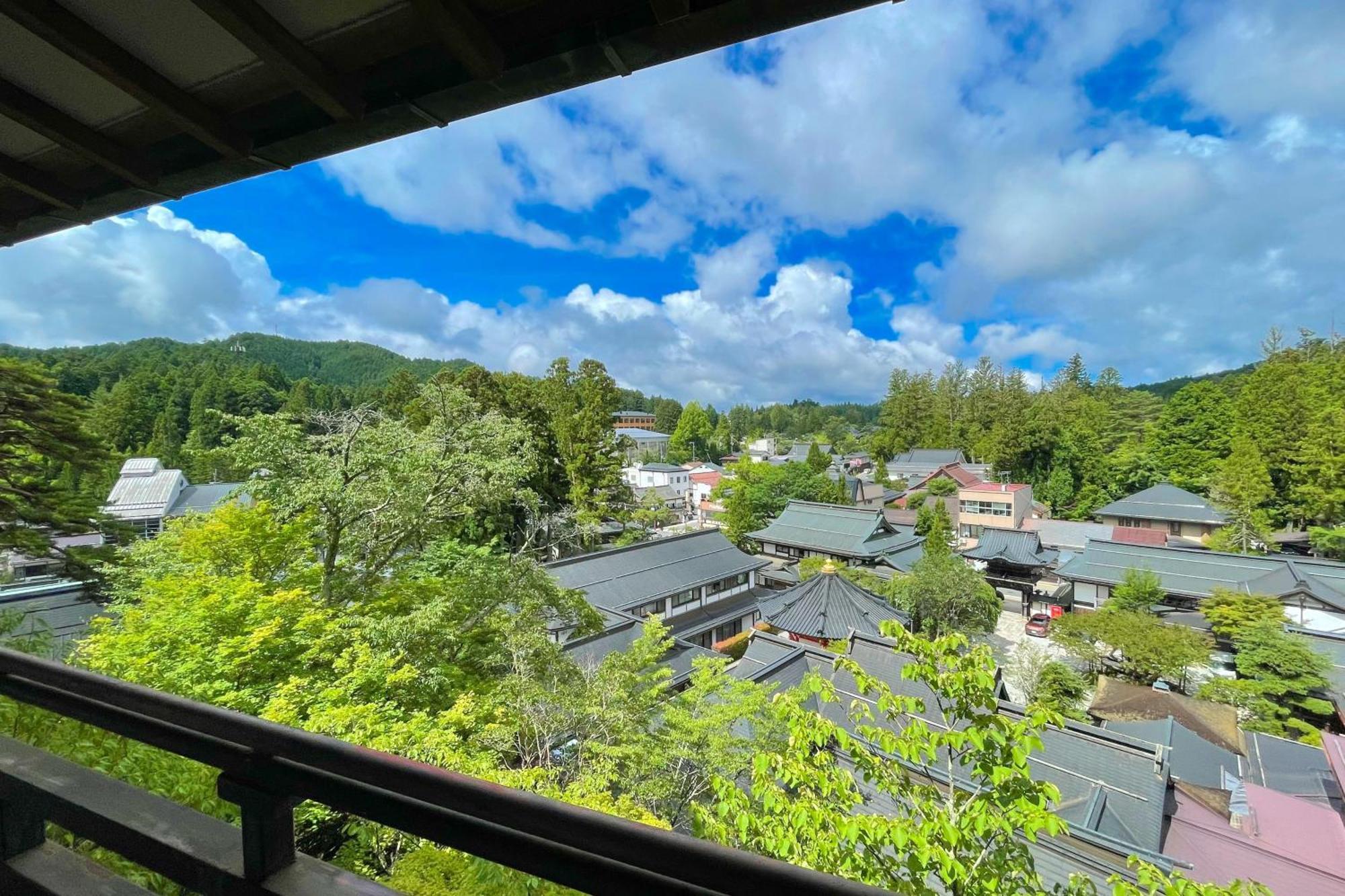 Готель Koyasan Shukubo Fugenin Екстер'єр фото