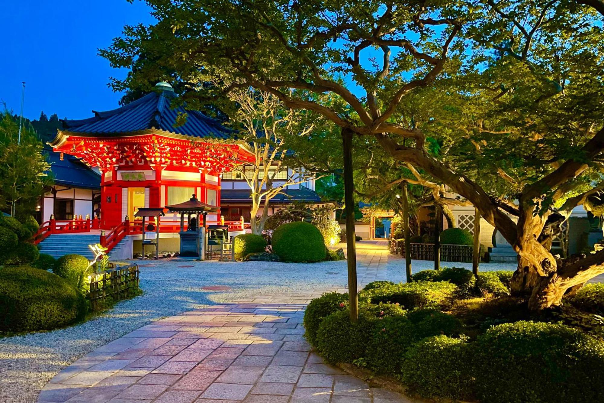 Готель Koyasan Shukubo Fugenin Екстер'єр фото