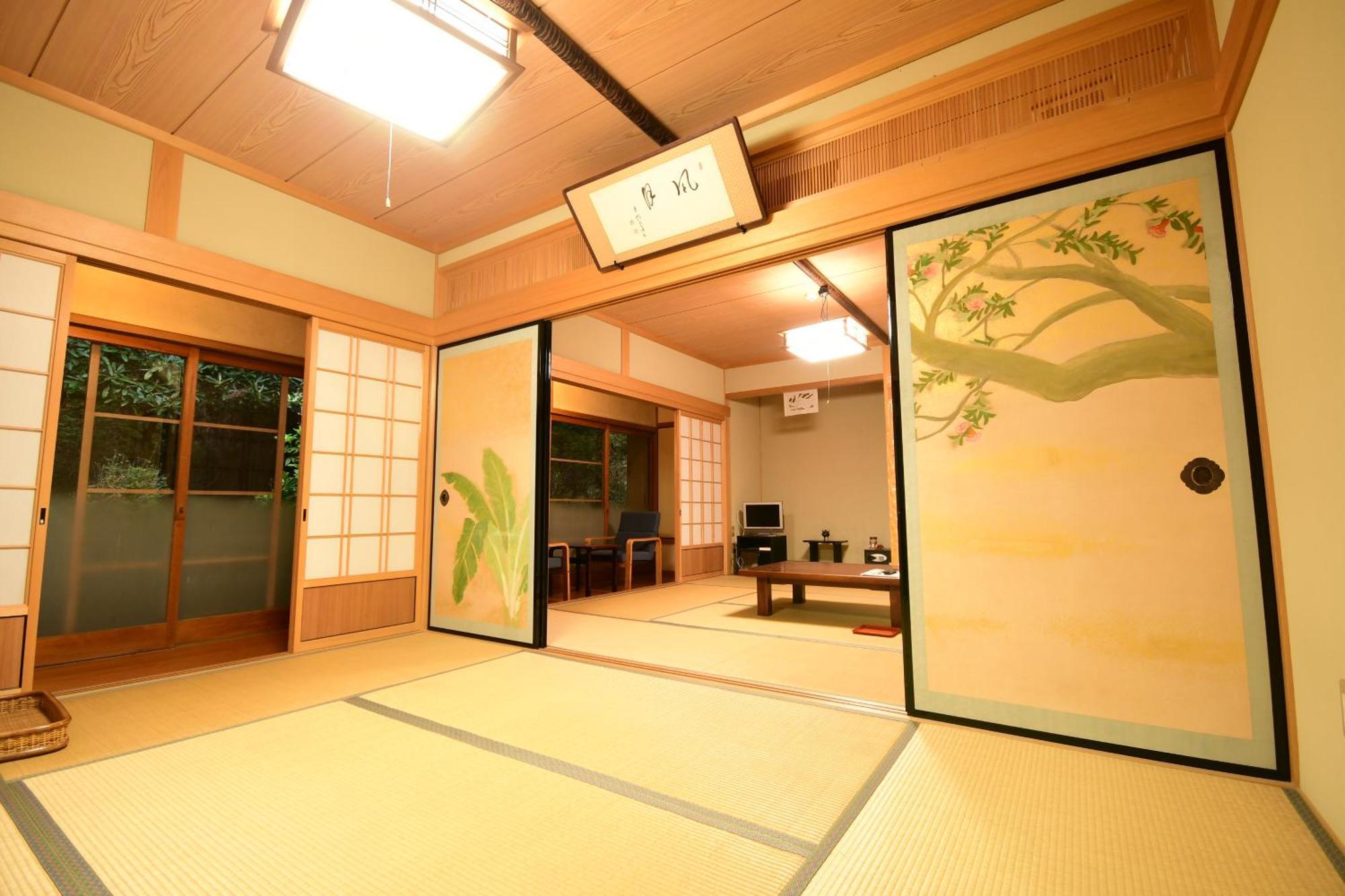 Готель Koyasan Shukubo Fugenin Екстер'єр фото