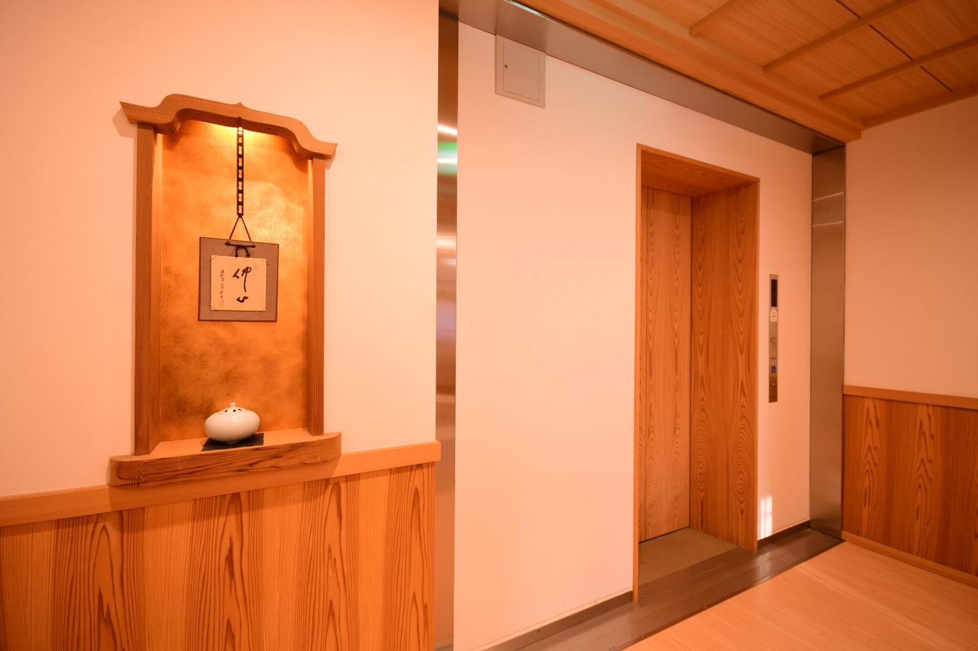 Готель Koyasan Shukubo Fugenin Екстер'єр фото