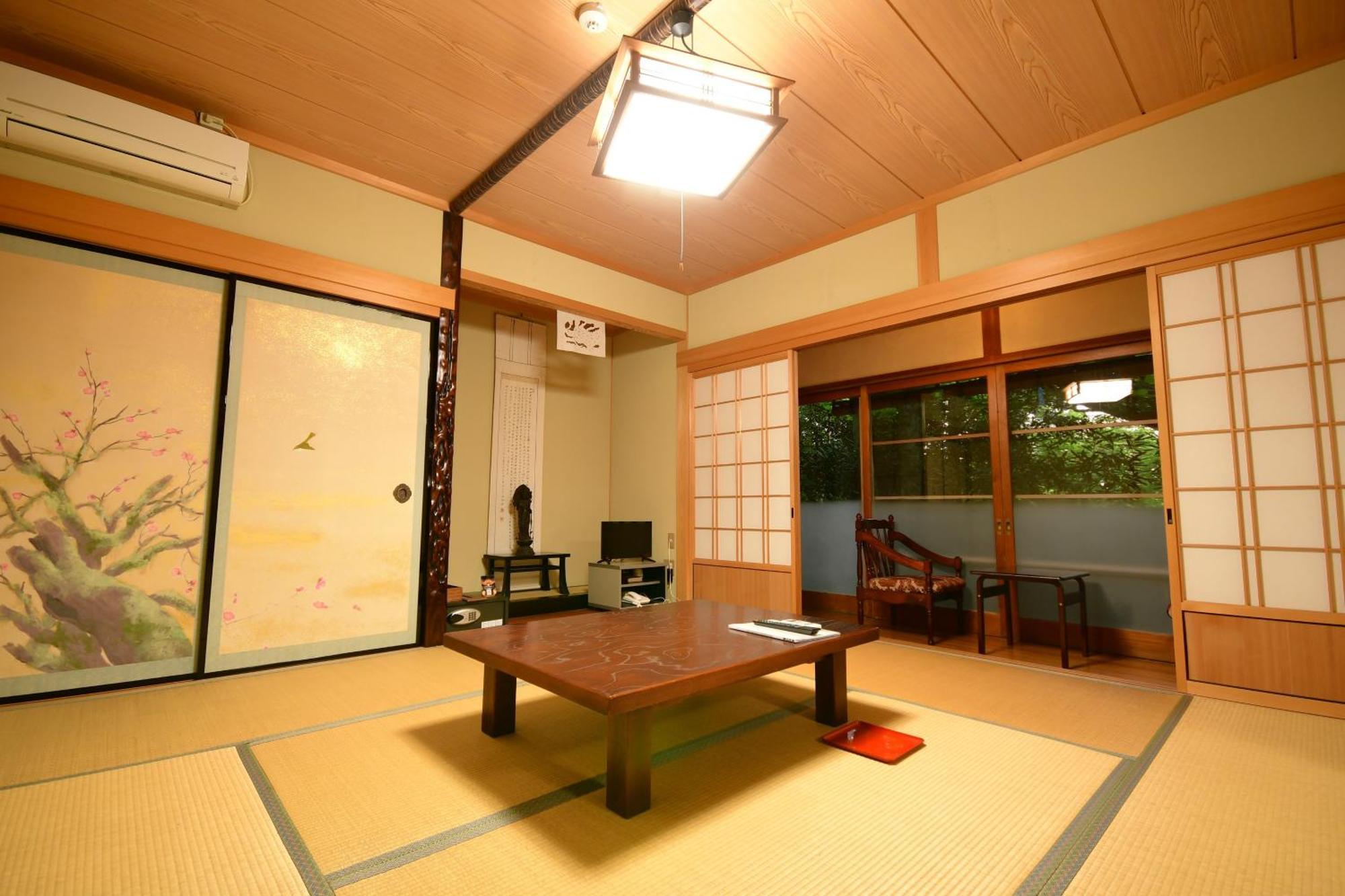 Готель Koyasan Shukubo Fugenin Екстер'єр фото